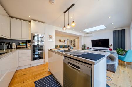 1430658-12-69bb11...