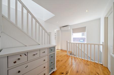 1430658-6-69bb10a...