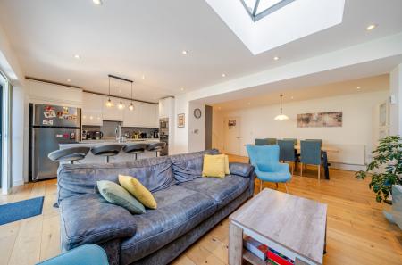 1430658-11-69bb10...