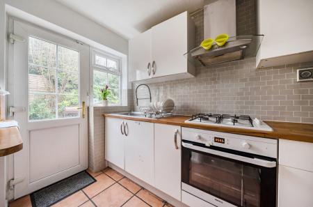 1423675-11-69aadd...