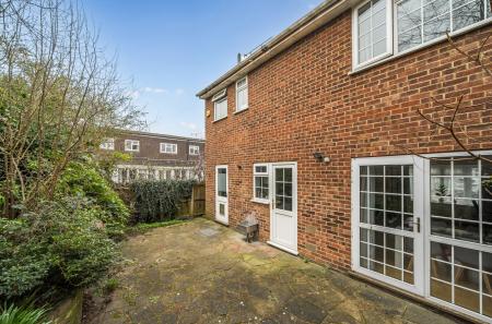 1423675-3-69aadbf...