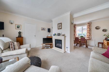 1426198-8-69b8076...