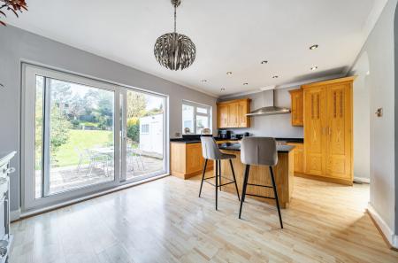 1433171-11-69c3d2...