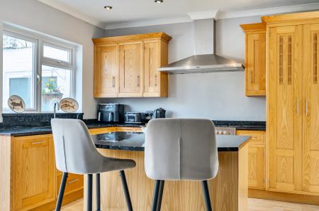 1433171-12-69c3d2...