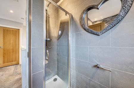 1422448-5-69b17b4...