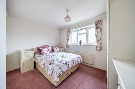 1434805-4-69c2a56...