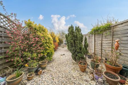 1434805-15-69c2a5...