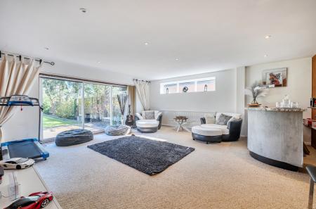 1425620-15-69bc05...