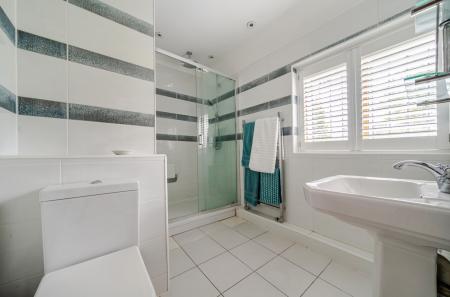 1442093-8-69dfdf5...