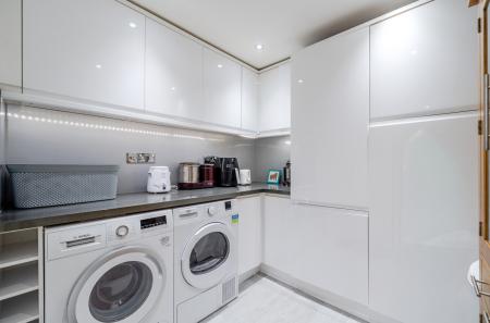 1447283-11-69e687...