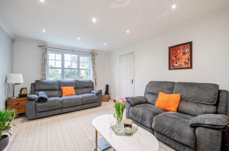 1447283-17-69e687...