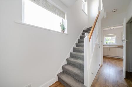 1471306-10-6a3ba2...