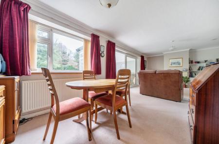 1438115-5-69cbcb1...