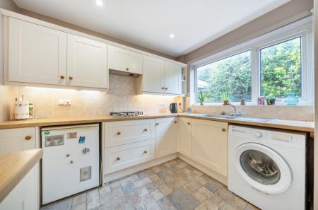 1438115-21-69cbca...