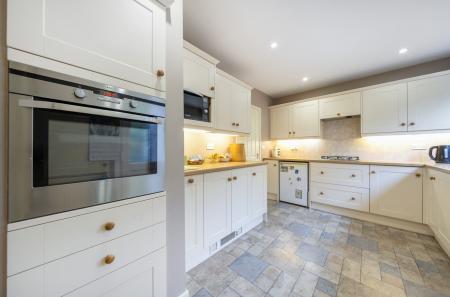 1438115-20-69cbca...