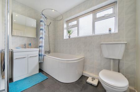 1438115-16-69cbca...