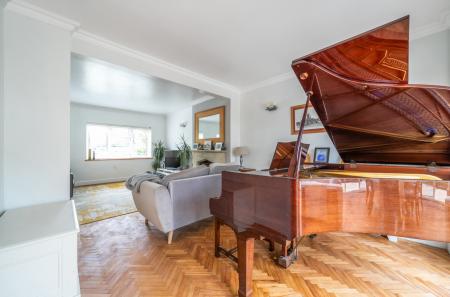 1446527-22-69e64b...