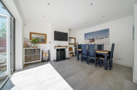 19-681dfbffbf18b-...