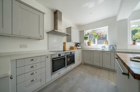 16-681dfbdd9dd91-...