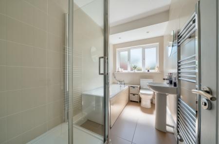 37-681dfcbfd8870-...