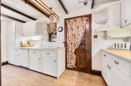 1290380-10-682730...