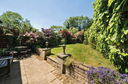 1290380-49-682731...