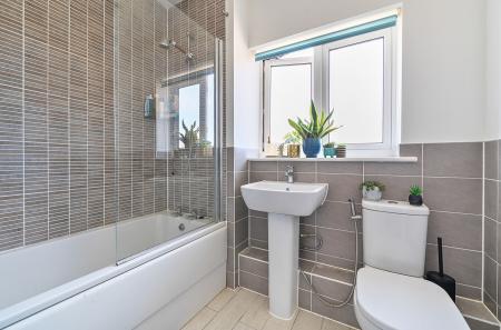 1306065-15-685437...