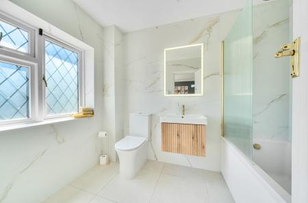 1320235-9-6872086...