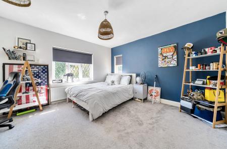 1320235-15-687208...