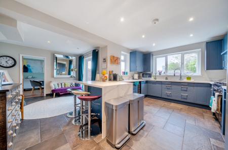 1328307-15-687f96...