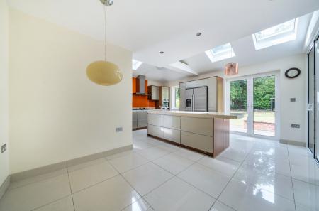 1348368-6-68b97d2...