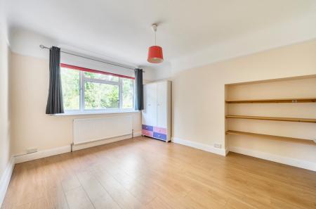 1348368-11-68b97d...