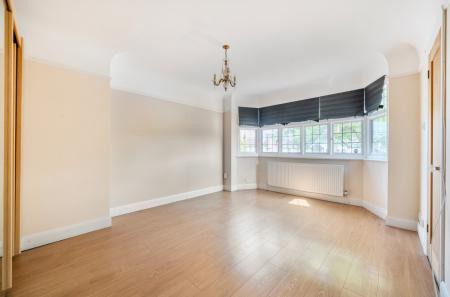 1348368-10-68b97d...