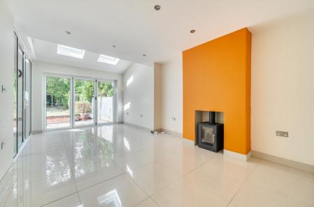 1348368-9-68b97d4...