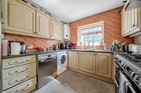 1339823-10-689b59...