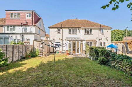 1339823-15-689b5a...