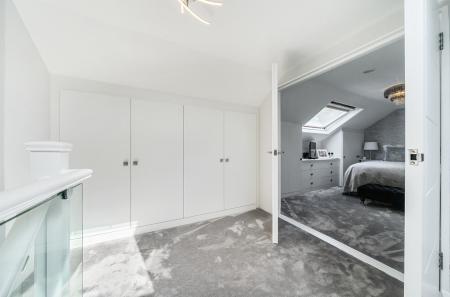 1356630-10-68c94e...