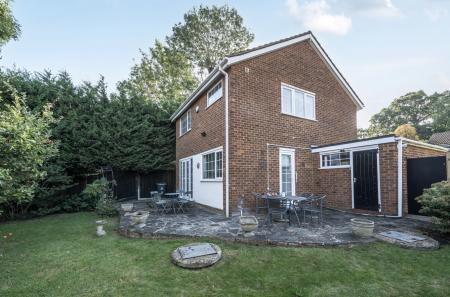 1349997-15-68cd4b...