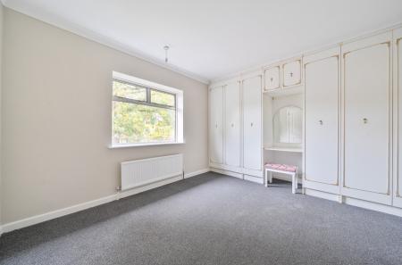 1370368-3-68f17ac...