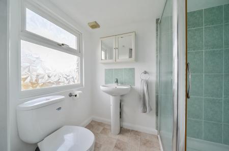 1375143-1-6909f33...