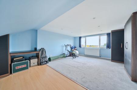 1375143-3-6909f38...