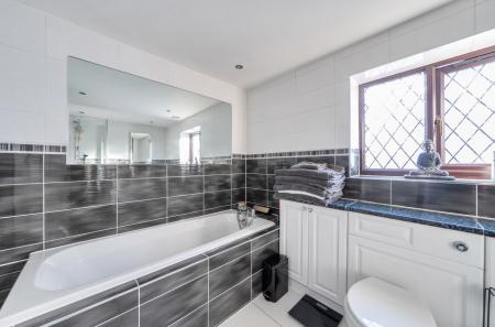 1385377-23-69302d...