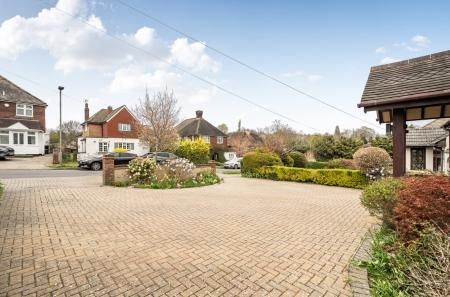 1433566-4-69c2c05...