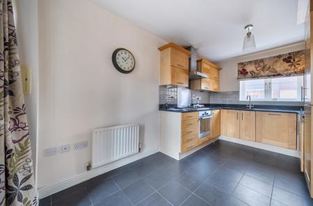 1387261-8-6930625...