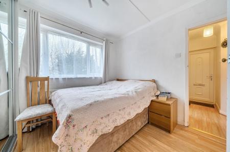 1385378-2-6931d18...