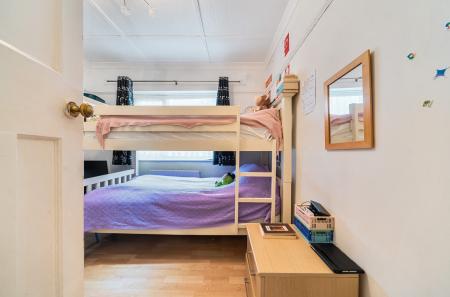 1385378-7-6931d20...