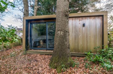 1395106-11-694bcd...