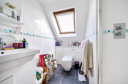 1395106-10-694bcd...