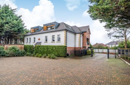 1388161-3-694a4e9...