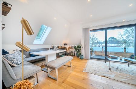 1388161-15-694a4f...